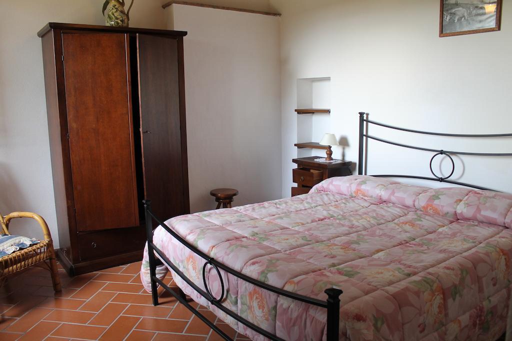 Agriturismo Pietramora Pitigliano Habitación foto